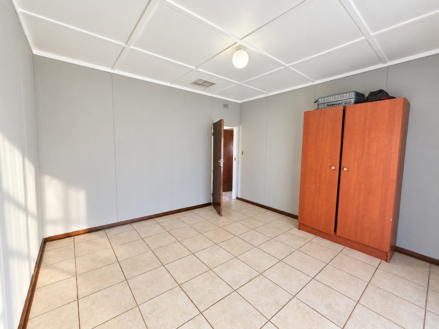 4 Bedroom Property for Sale in Olifantshoek Northern Cape